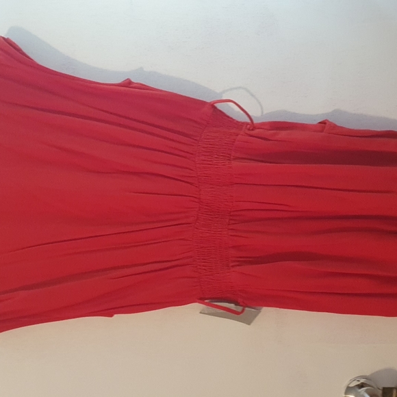 Red dress 💃🏿 - Picture 4 of 4